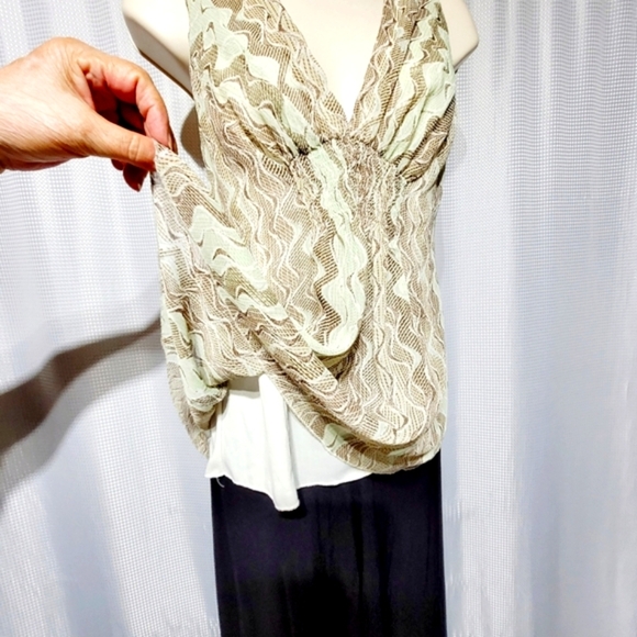 Jonathan Martin Taupe & Green Double Layered Top (L) - Picture 4 of 8